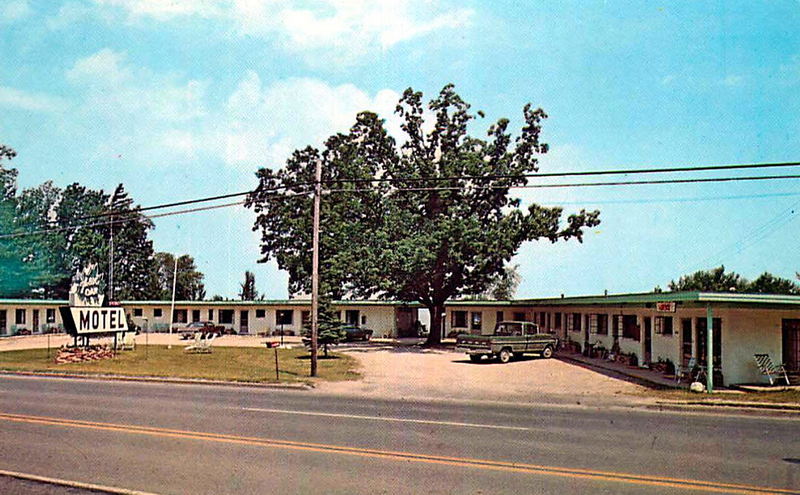 Big Oak Motel - Old Postcard